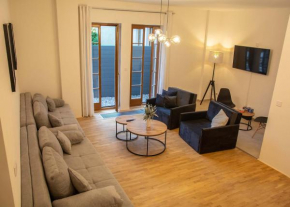 New City Centre Garden Apartment - Central Location, Prague